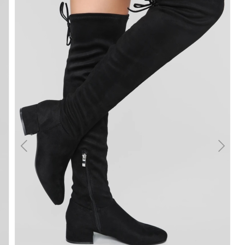 NWT- Knee High Boots 🖤